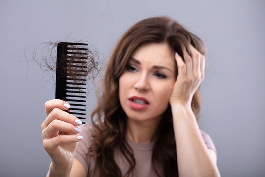 Chute de cheveux, cheveux ternes : la connexion cachée avec ton intestin O'bio Shop